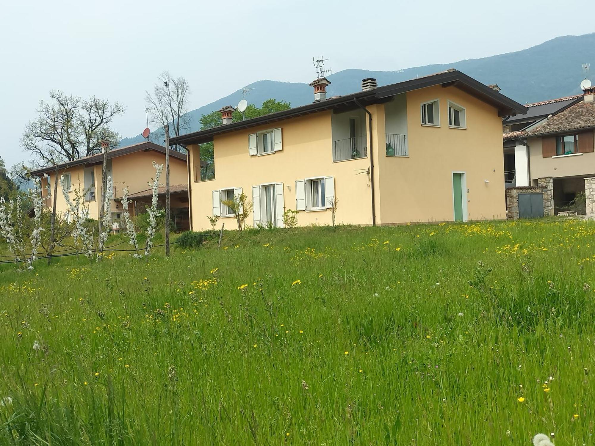Apartamento Cascina Legnago Bilocale A 6 Chilometri Da Salo' Villanuova sul clisi Exterior foto