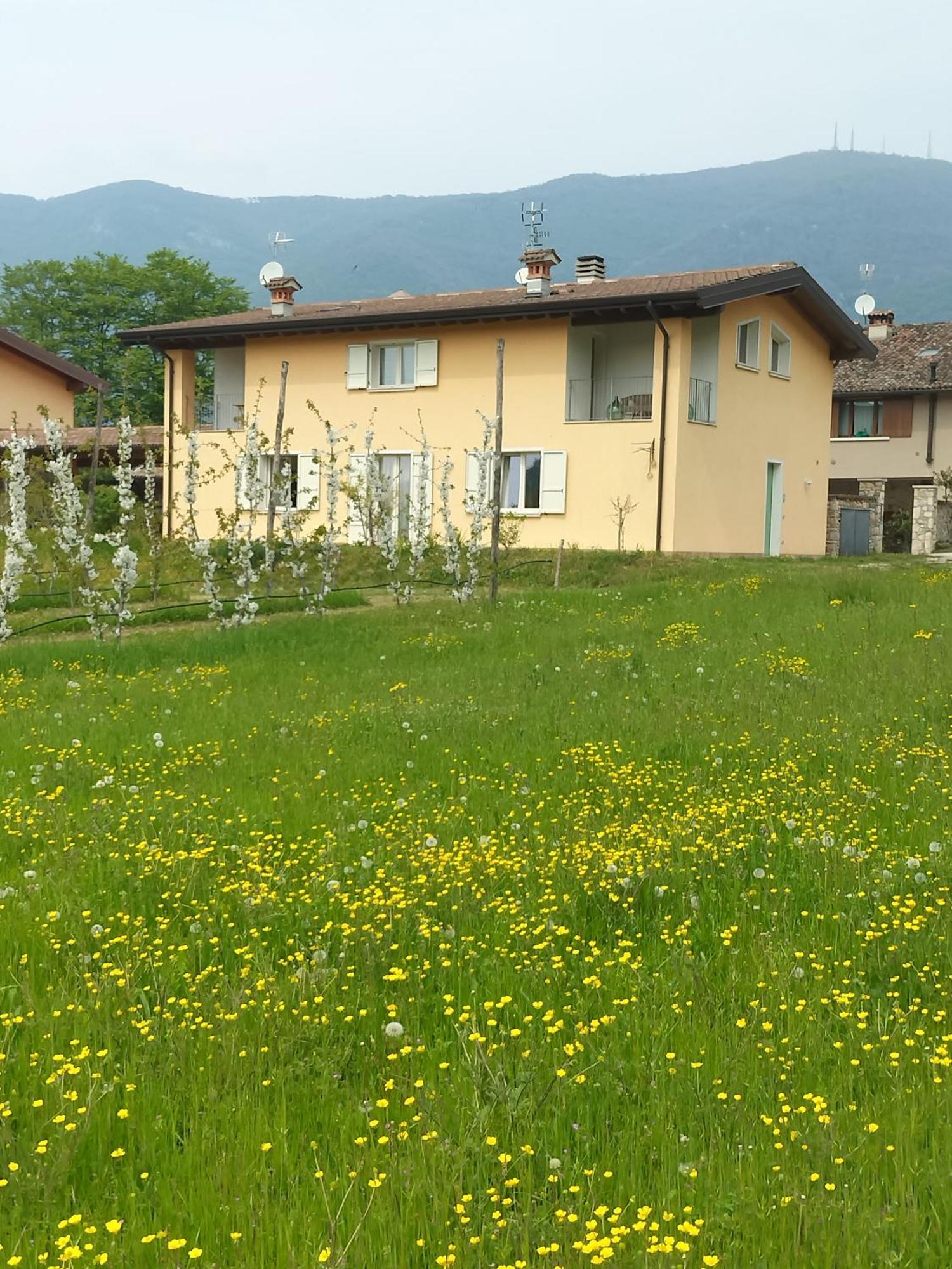 Apartamento Cascina Legnago Bilocale A 6 Chilometri Da Salo' Villanuova sul clisi Exterior foto